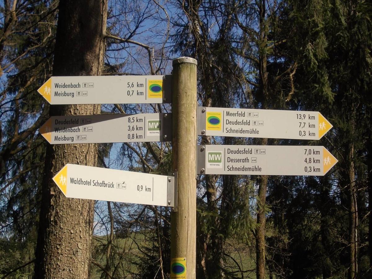 B&B Den Lange Heiman Meisburg Bagian luar foto